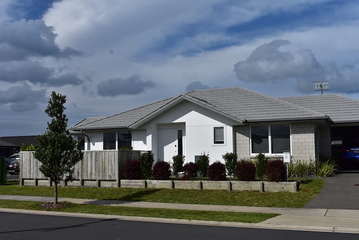 Modern Home In Sunny Papamoa - Papamoa