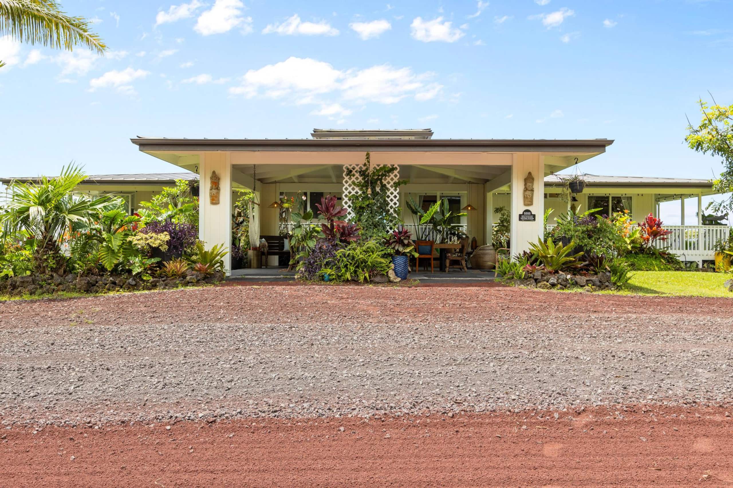 Villa in Pahoa · ★4.99 · 5 bedrooms · 9 beds · 5 baths - Image 44