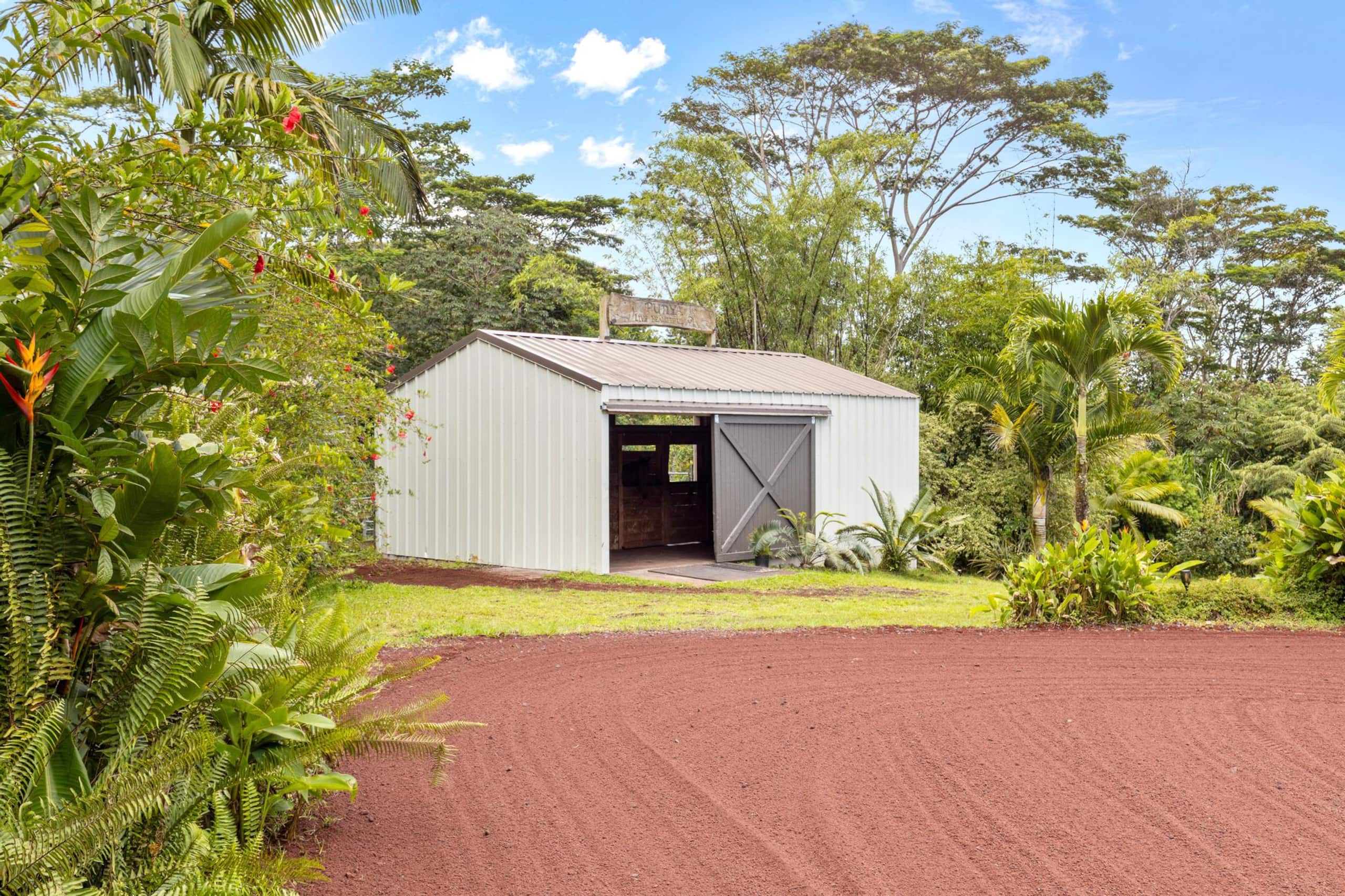 Villa in Pahoa · ★4.99 · 5 bedrooms · 9 beds · 5 baths - Image 43