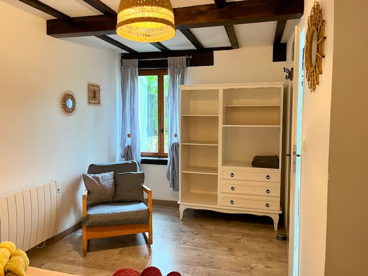 Dormitorio 1 - cama 160
espacio de almacenamiento y baño contiguo