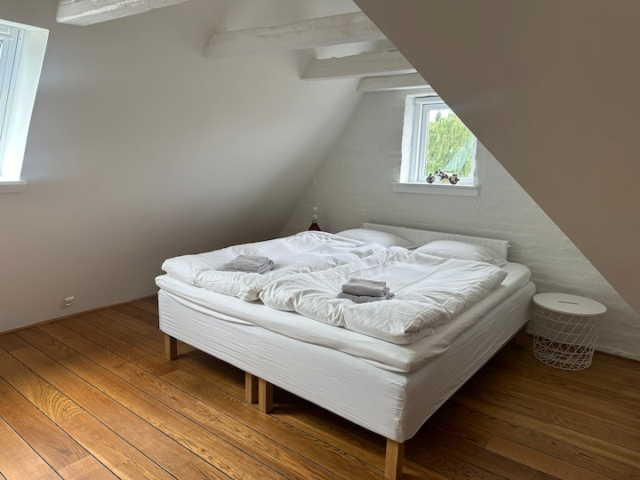 חדר מס '4 עם מיטה זוגית בקומה 2