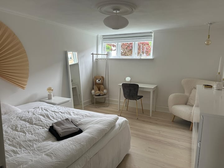 חדר שינה מס '2 עם מיטה זוגית