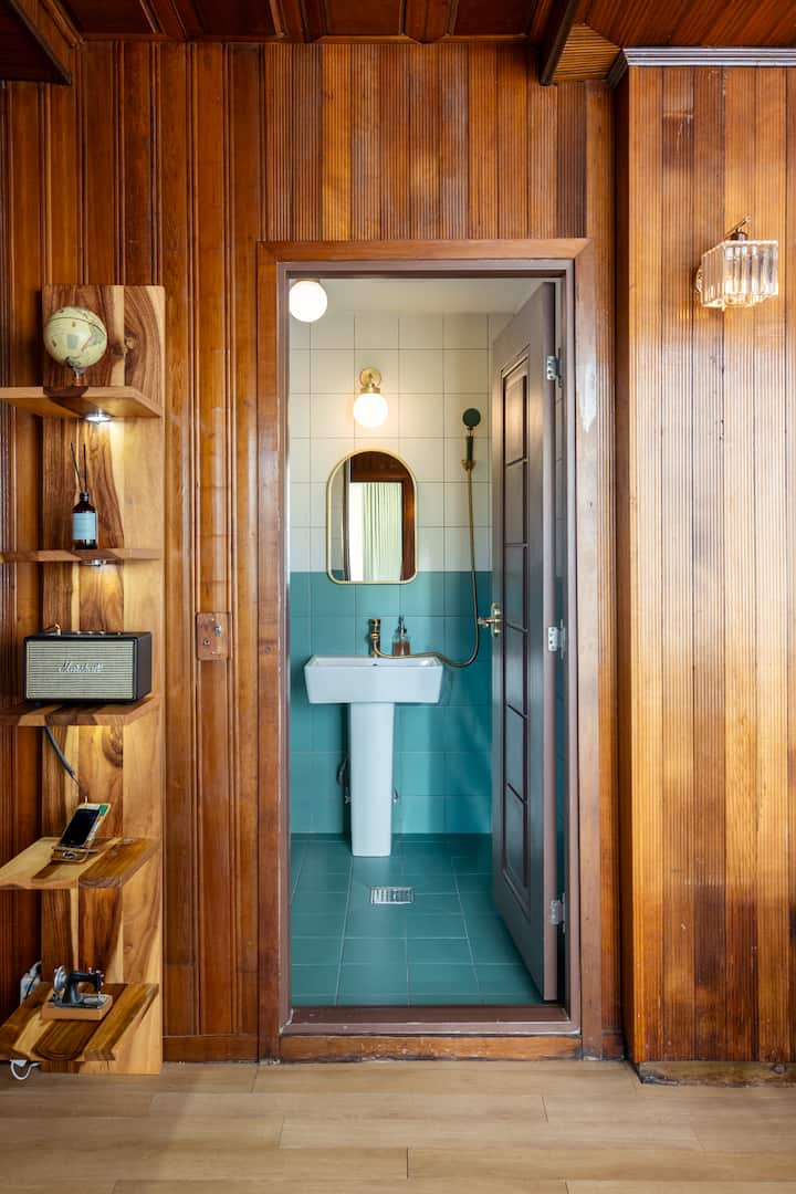 Antique Lodgings In Seoul - Seoul