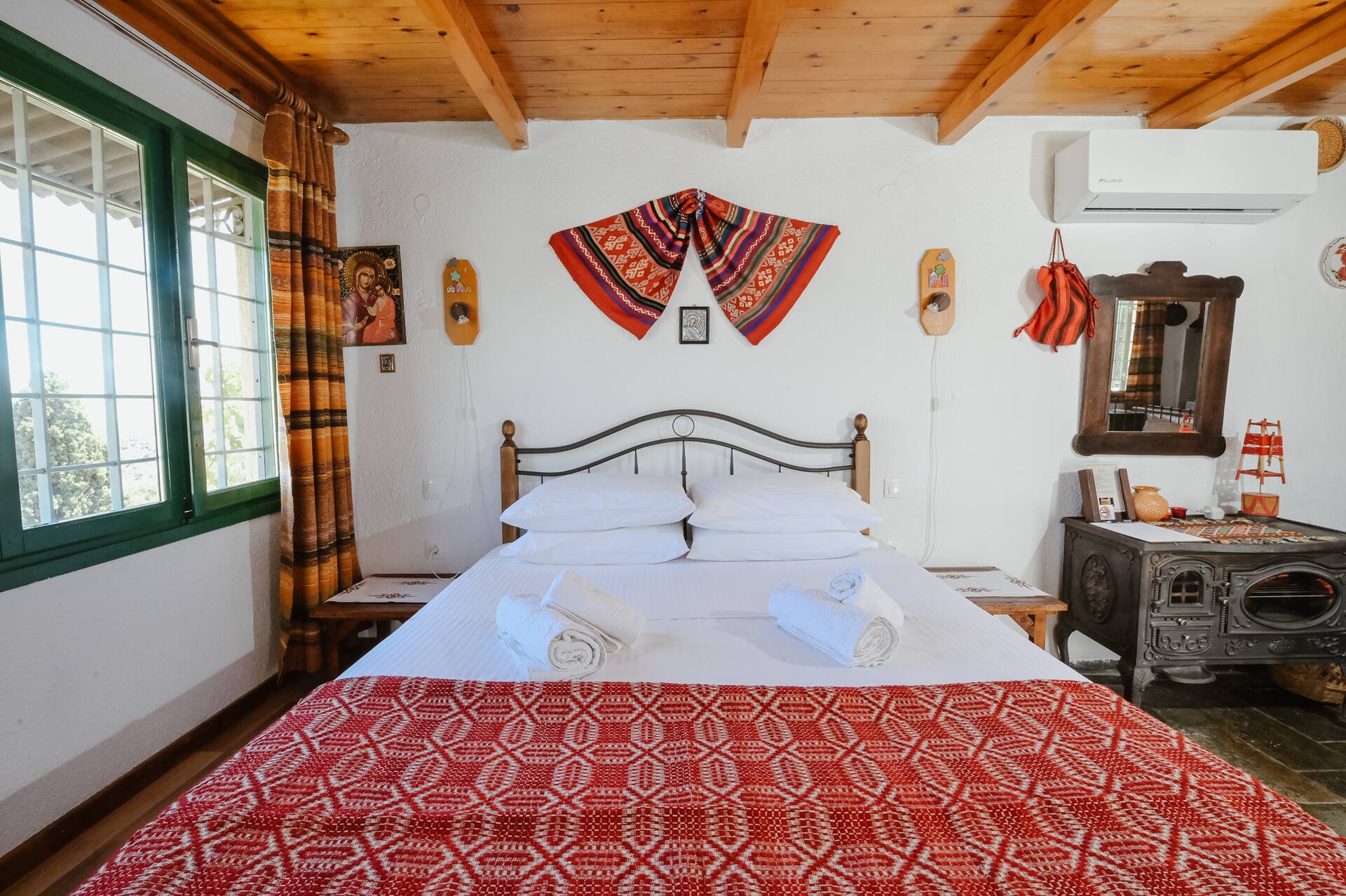 Villa Kamari- Stunning Views