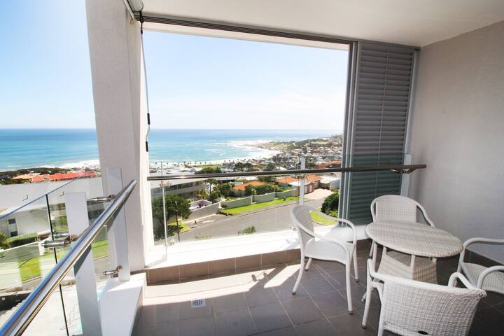 Two Bedroom Sea Facing Loft Apartment gallery image 4