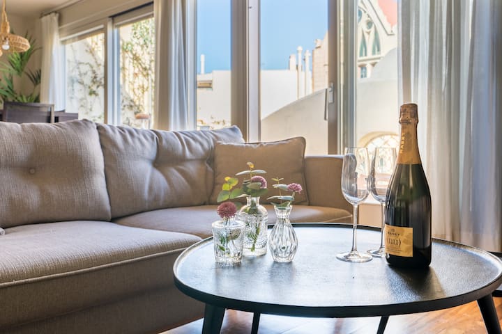 Ático Lujo Modernista, al lado de Paseo de Gracia