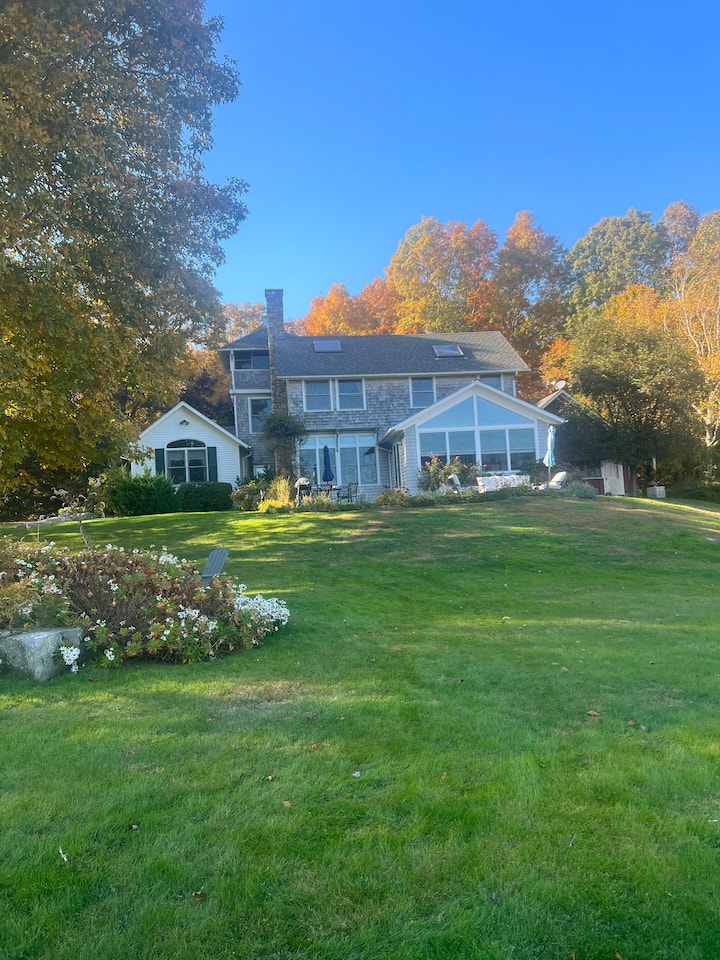 Water Views | Kayaks & Bikes | Ev Charger | Pets - Stonington Vineyards, Stonington