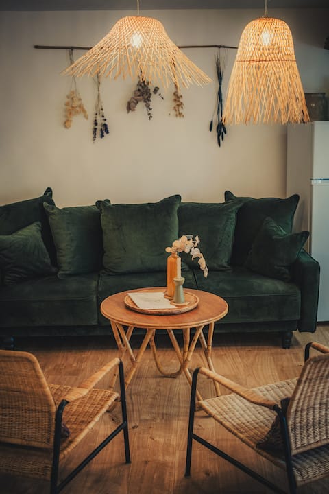 Retreat in picturesque lakeside village