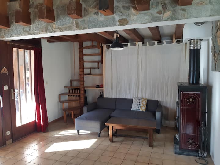 Grand Gîte Face Aux Montagnes, Terrasse - 6 Pers - Isère