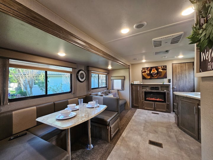 Camper Near Theme Parks, Airport, Major Highways - Orlando