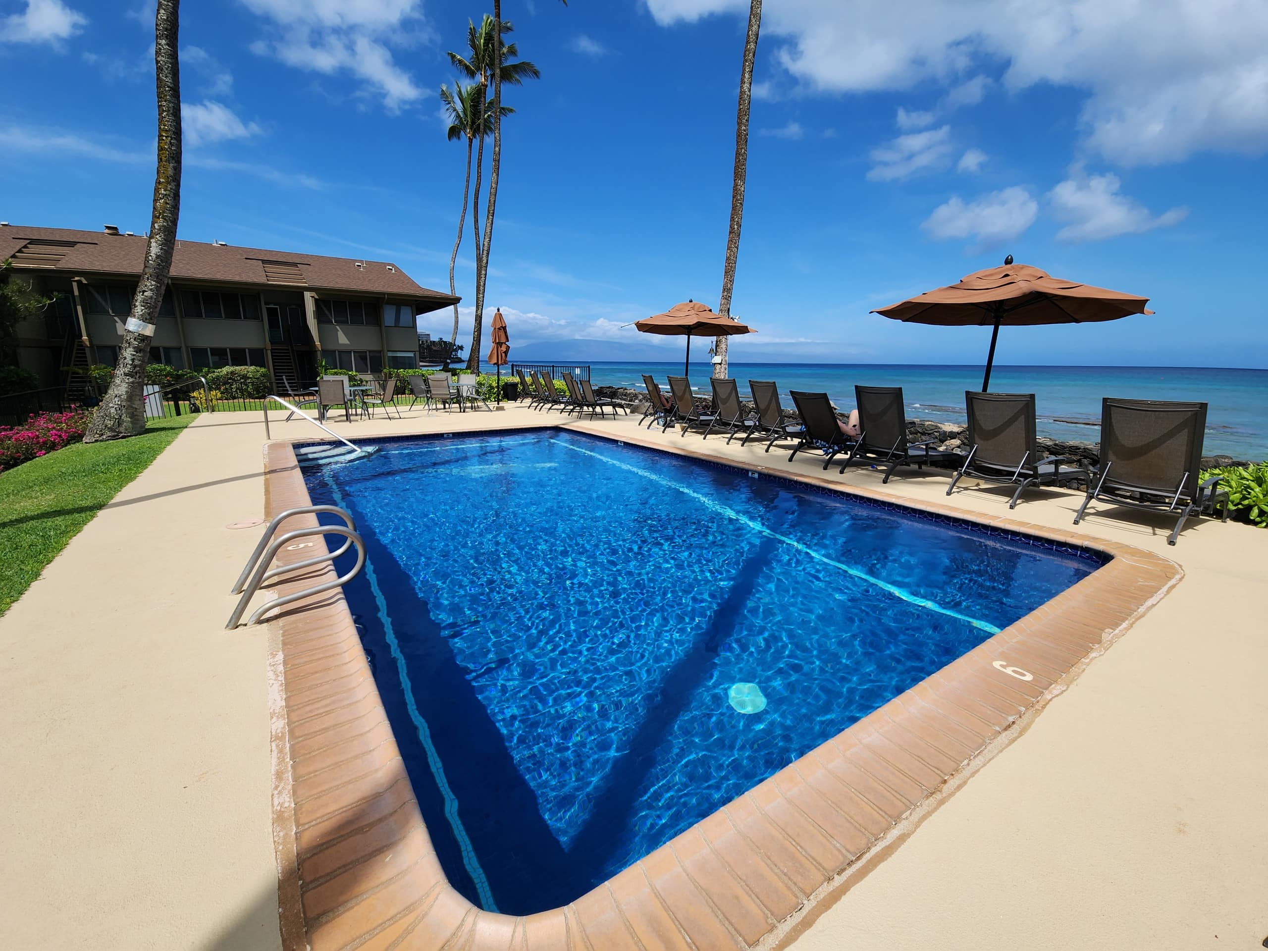 Condo in Lahaina · ★4.76 · 2 bedrooms · 2 beds · 2 private baths - Image 31