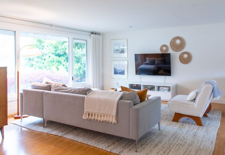Garden House In Quiet Silverlake Neighborhood - Snohomish, WA