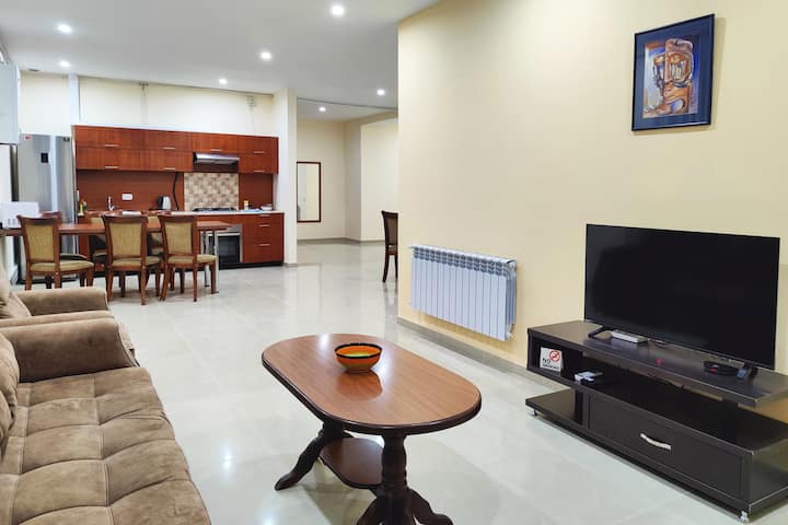 3 Bedroom Apartment In Homey Residence - Yerevan