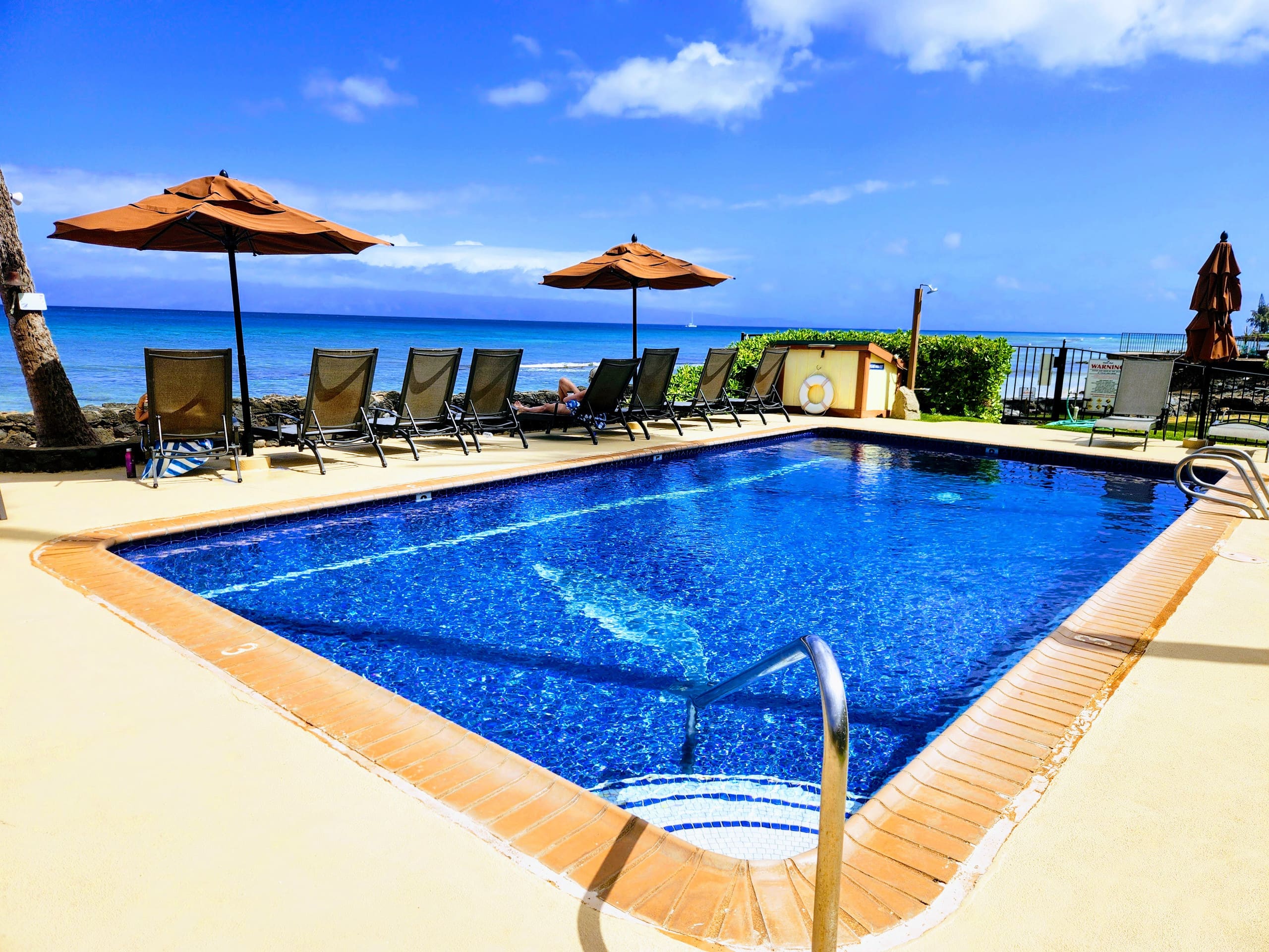 Condo in Lahaina · ★4.87 · 1 bedroom · 1 bed · 1 bath - Image 27