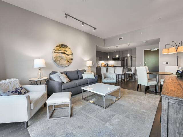 Luxury condo downtown…In the heart of AVL Fun!! gallery image 4