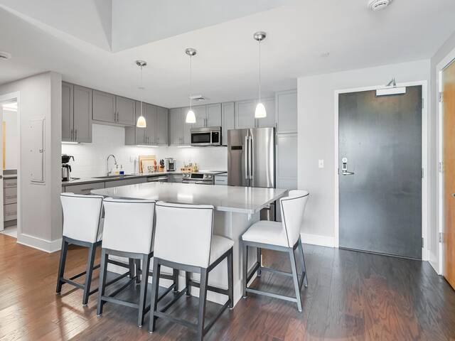 Luxury condo downtown…In the heart of AVL Fun!! gallery image 5