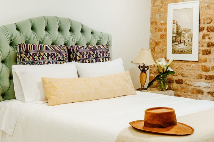 ​Luxury Apartment ​| Steps To Center ​& Terrace - Cuenca, Ecuador