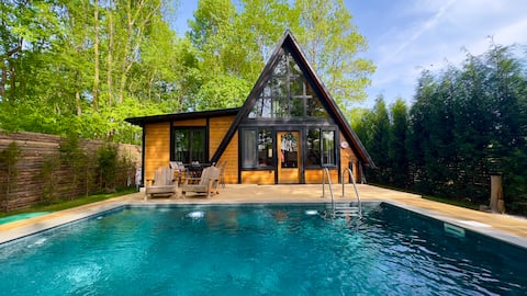 Detached Luxury Cabin with Hot Pool and Jacuzzi