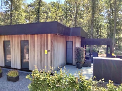 chalet,airco,2 slpk,terras met overkapping,parking