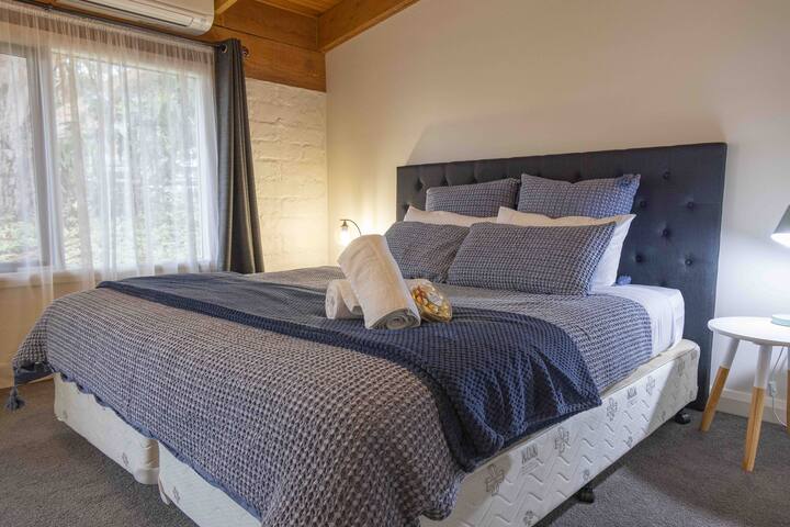 Yarra Glen, the Vines Cottage gallery image 4