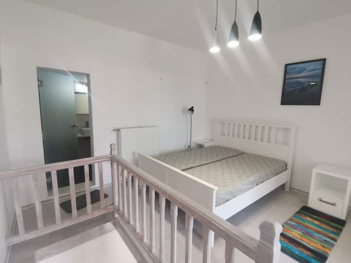 Dhomë gjumi 2