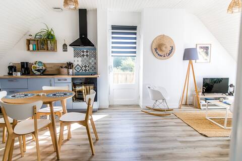 Annonce Airbnb populaire: Carteret, cozy apartment with private outdoor area à Barneville Carteret