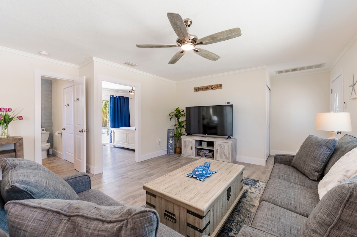 Popular Airbnb listing: Waterfront Pool Home Steps to Beach in Bradenton Beach