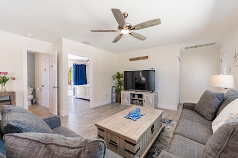 Popular Airbnb listing: Waterfront Pool Home Steps to Beach in Bradenton Beach