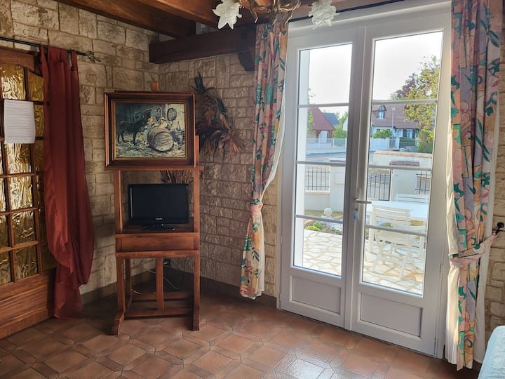 适合温暖季节的室外花园家具