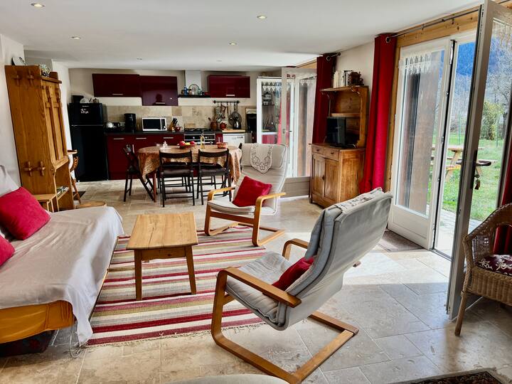 Logement Entier En Montagne, 4 à 6 Personnes. - La Tania