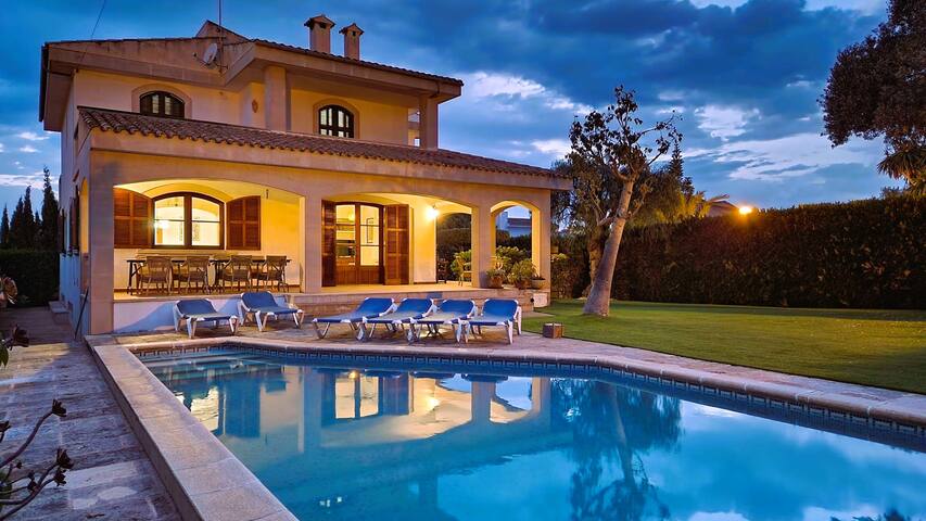 Playa y relax, jardín y piscina privada Sa Rapita