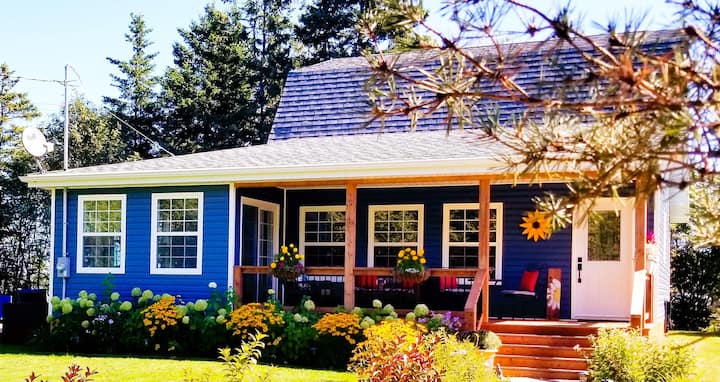 The Island Gales Cottage: Your Cavendish Retreat - Cavendish