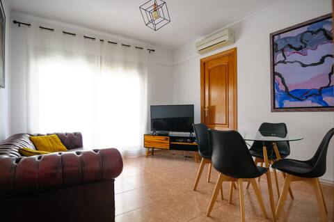 Anuncio de Airbnb popular: Apartment next to the sea en Sant Adrià De Besòs