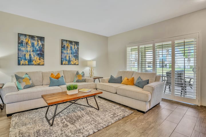 Desert Haven | Remodeled 3br In Gated Country Club - Palm Desert, CA