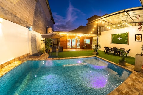 House with Swimming Pool in Tingo Marie