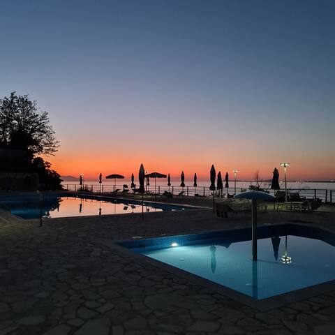 SUNSET HOUSE