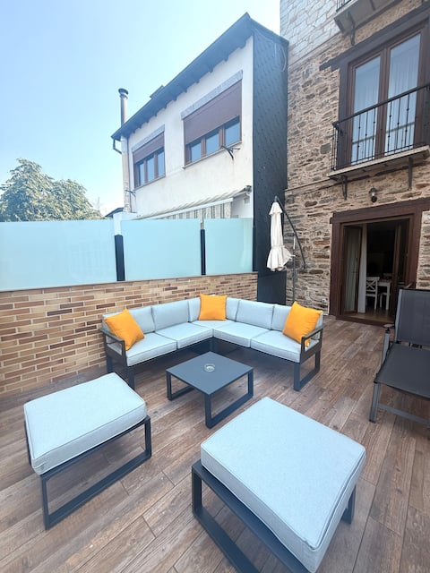 Top performing Airbnb: Apartment in Plaza Mayor with a private terrace in León