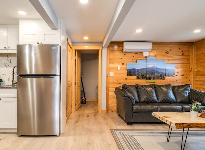 Eagle Lodge, Two Family House, Pet Friendly - New Hampshire