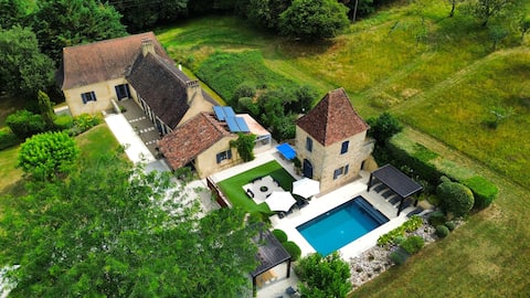 Superio property walking distance village center