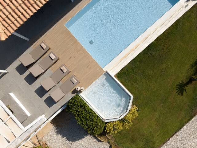 Alba Bianca Villa, Family Retreat with Heated Pool gallery image 4