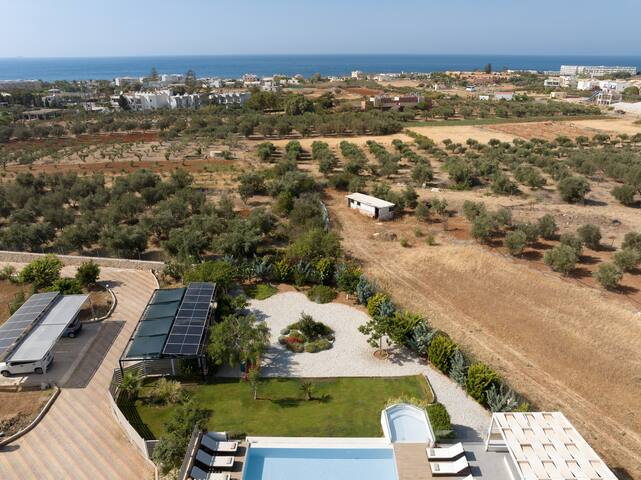 Alba Bianca Villa, Family Retreat with Heated Pool gallery image 5