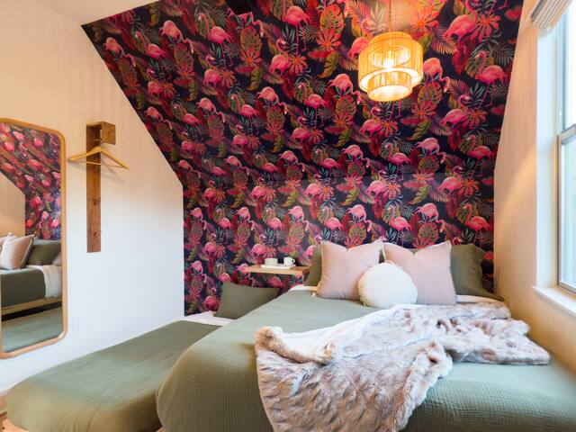 Rooftop Jungle with Skyline Views gallery image 4