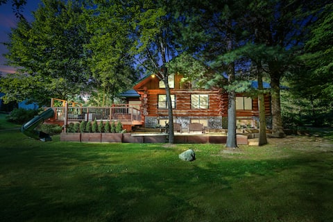 The Gordon's River Cabin-Custom Log Home