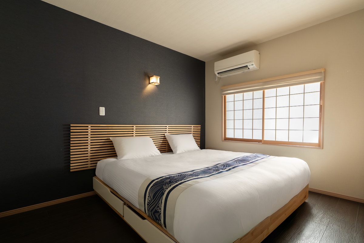 Tsuru INN] 5 min Tsuruhashi, Direct Namba - Houses for Rent in