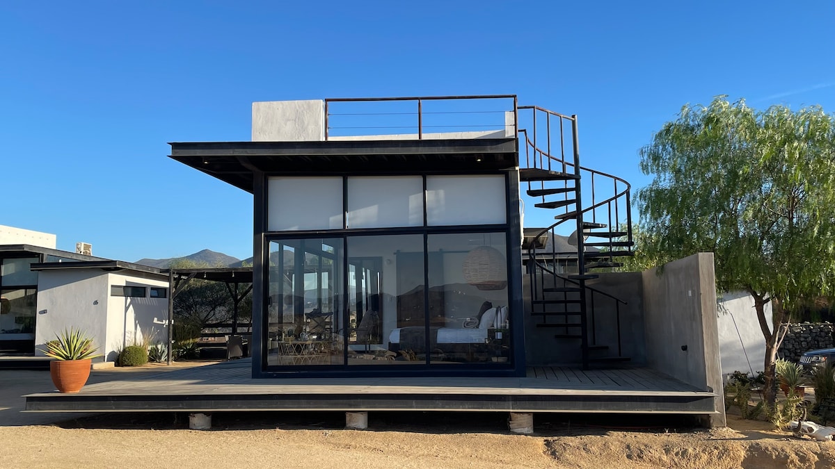 Architecture in harmony with the country environment.