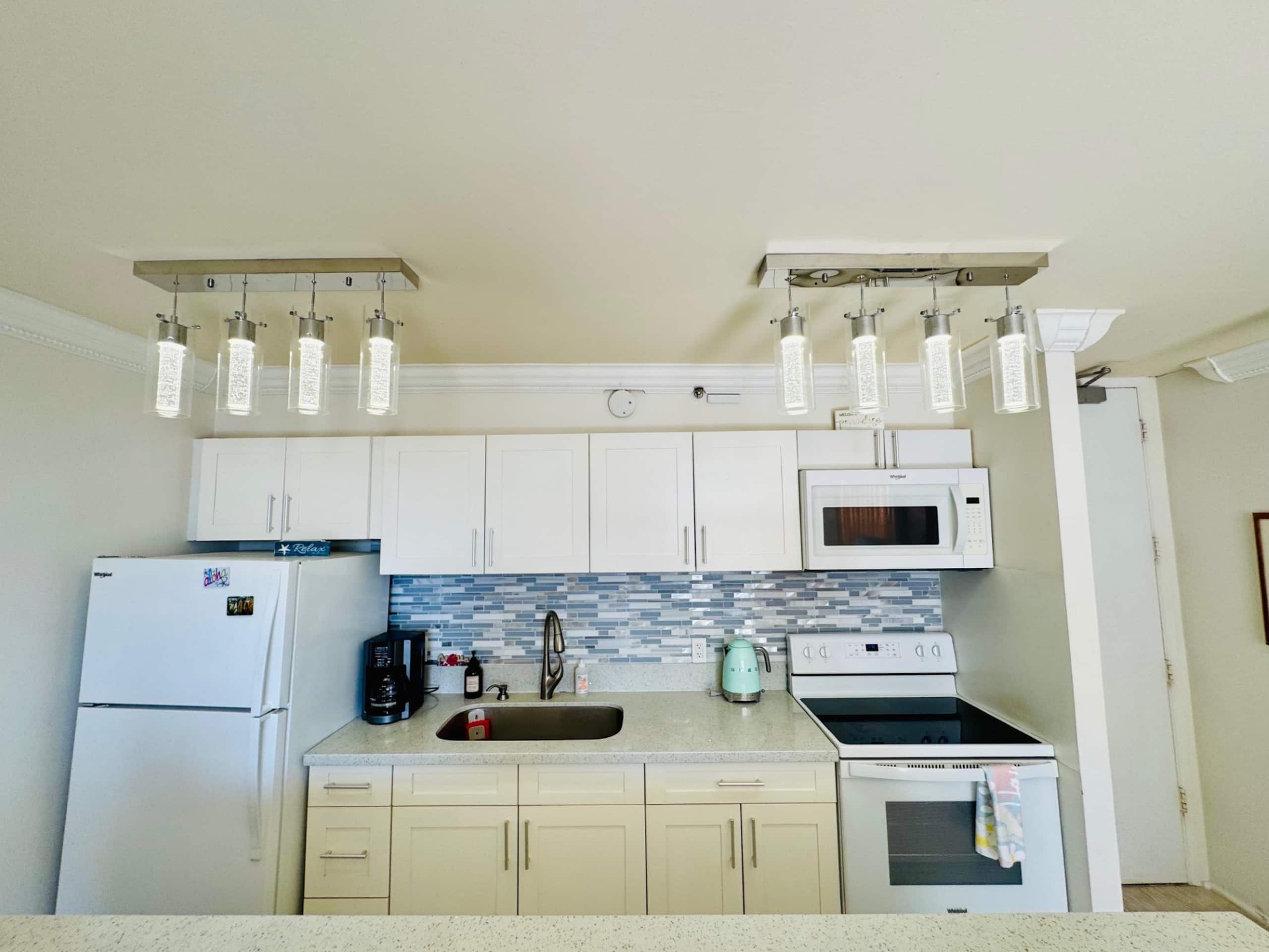 Condo in Honolulu · ★4.9 · 1 bedroom · 3 beds · 1 private bath - Image 30