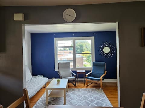 A Pretty cosy 2 bedroom  1 bathroom