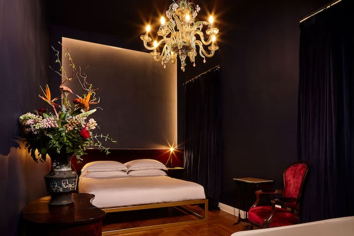 TreasureRome Quattro Fontane Luxury 5BR gallery image 3