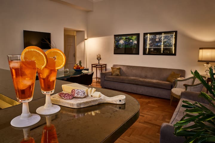 TreasureRome Quattro Fontane Luxury 5BR gallery image 4