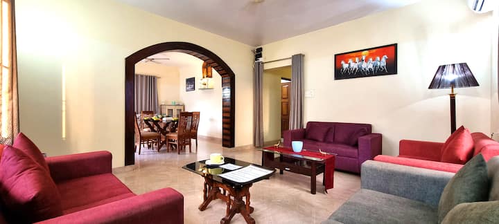 Living room image 3